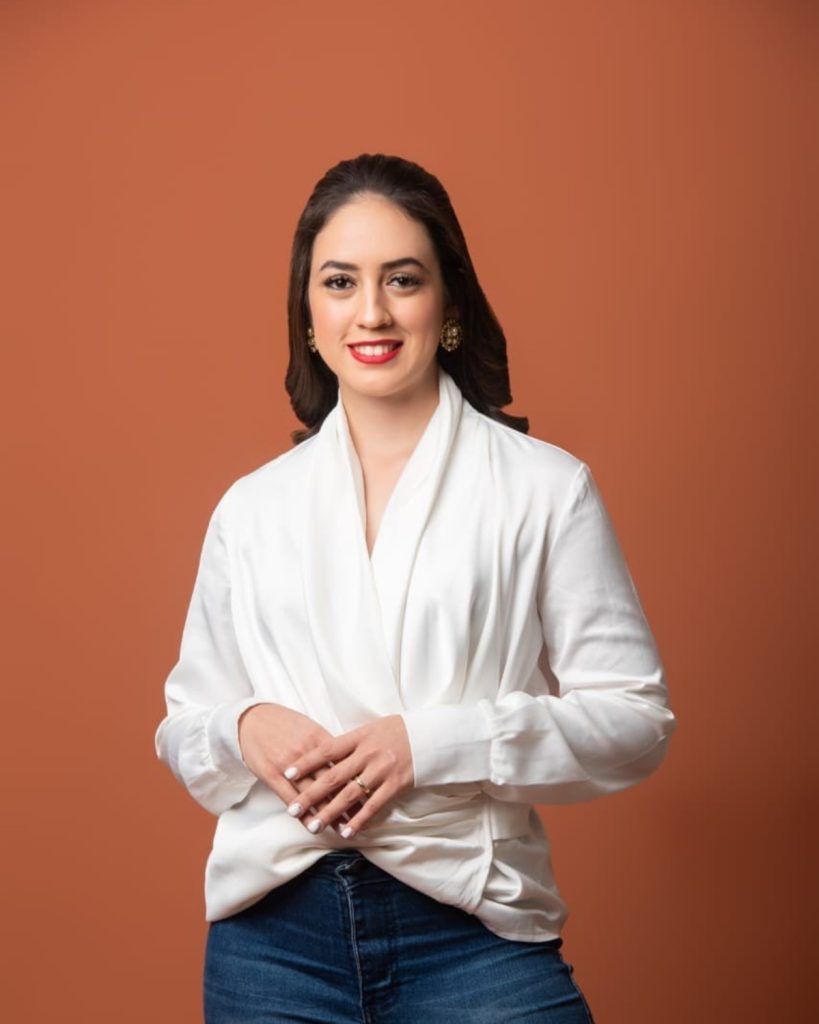 Dra_Vanessa_Burgos_foto_profesional